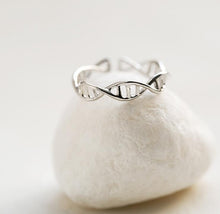Load image into Gallery viewer, DNA Rings for Women